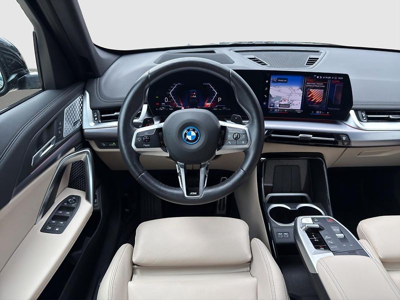 BMW X1 xDrive30e - fotka 11 z 24