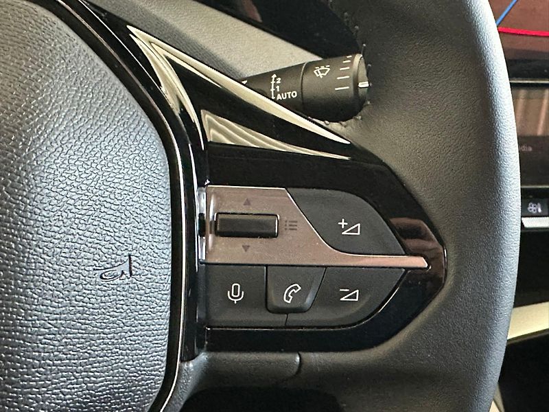 Peugeot 308 (2023) 1.2i,Allure,130HP,DPH,ZÁRUKA - fotka 20 z 20