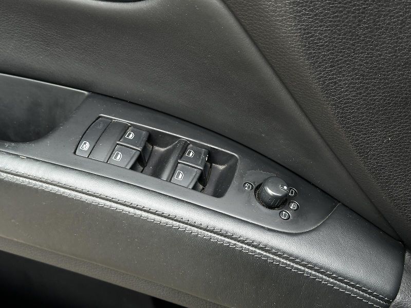 Audi Q7 3.0TDi V6 4x4 Tiptronic 233PS - fotka 19 z 48