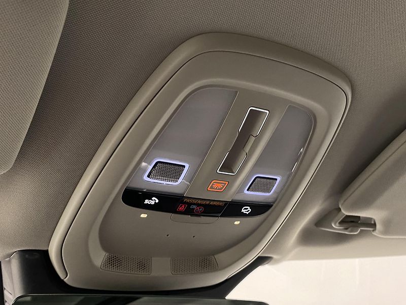 Volvo XC90 (2026) T8 AWD Plug-in DARK PLUS 7m - fotka 42 z 75