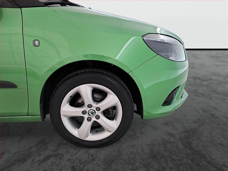 Škoda Fabia (2011) Ambition 1.2 TSI - fotka 15 z 16