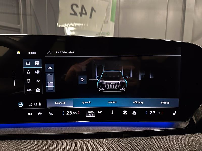 Audi Q6 e-tron perf. S-Line B&O Vzduch Pano - fotka 24 z 28