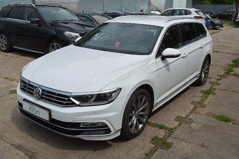 Volkswagen Passat VARIANT - fotka 13 z 18