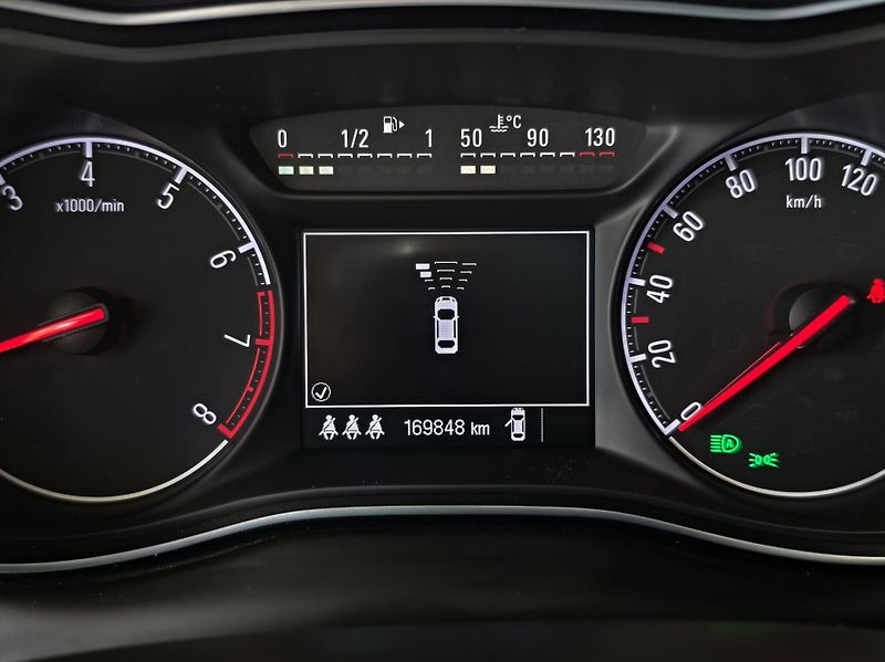 Opel Zafira TOURER 1.4 TURBO 103kW LED, ČR - fotka 15 z 23