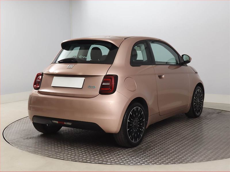 Fiat 500e (2023) 24 kWh, SoH 94%, Automat - fotka 5 z 22