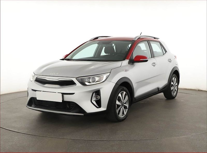 Kia Stonic (2023) Exclusive 1.0 T-GDI, EXCLUSIVE - fotka 2 z 21