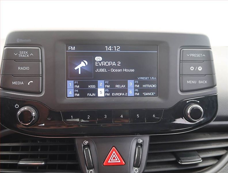 Hyundai i30 (2018) 1.0 T-GDI, Serv.kniha - fotka 12 z 18
