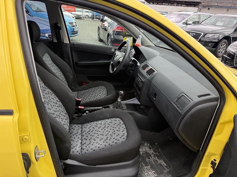 Škoda Fabia 1.4 16V - fotka 10 z 13