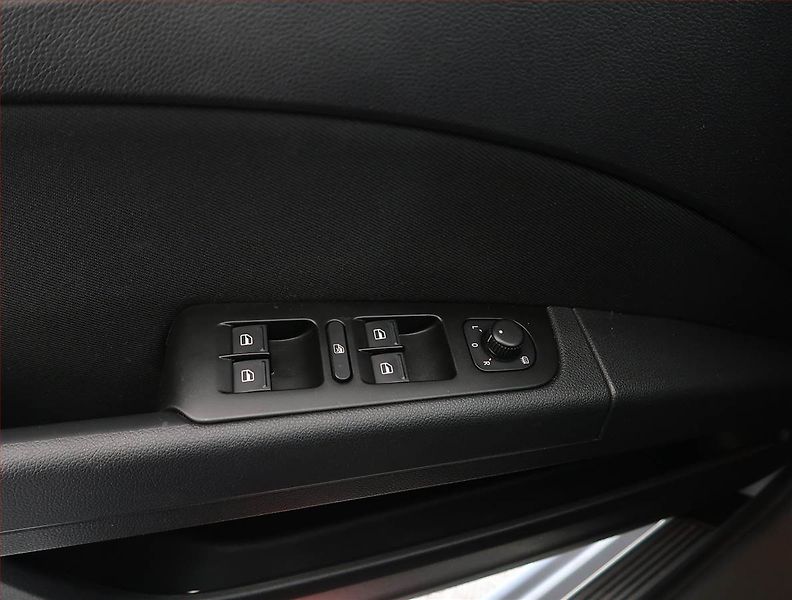 Škoda Superb (2008) 2.0 TDI, Serv.kniha, Xenony - fotka 20 z 20