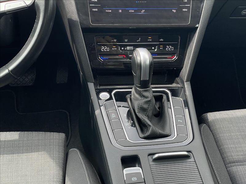 Volkswagen Passat Variant 2,0 TDI DSG Business TAŽNÉ+ACC - fotka 12 z 22
