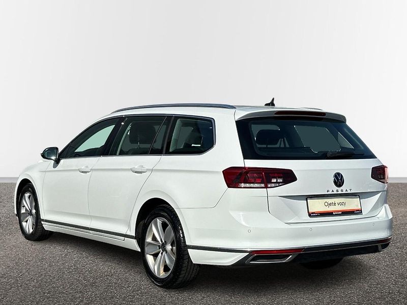 Volkswagen Passat ELEGANCE - fotka 15 z 27