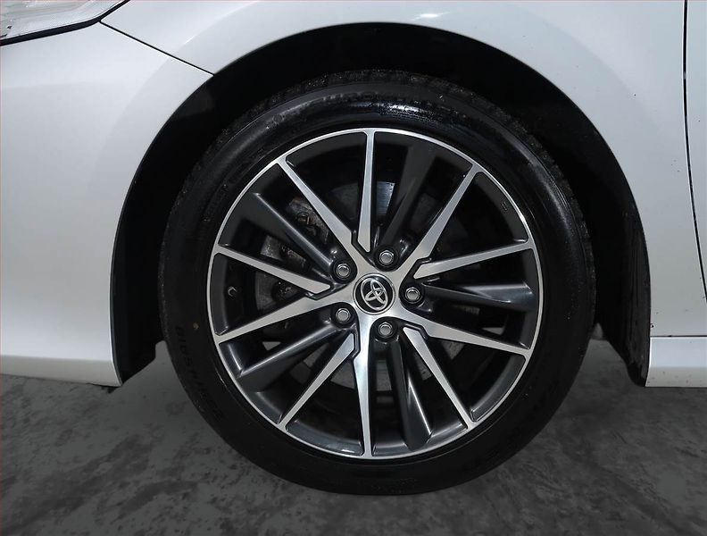 Toyota Camry (2024) Executive 2.5 Hybrid - fotka 15 z 25