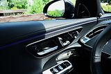 Mercedes-Benz Třídy E (2024) E220d, AMG paket, nízký nájezd - náhled 13