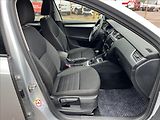 Škoda Octavia 1,6 TDi KLIMA TAŽNÉ SERVIS - náhled 11