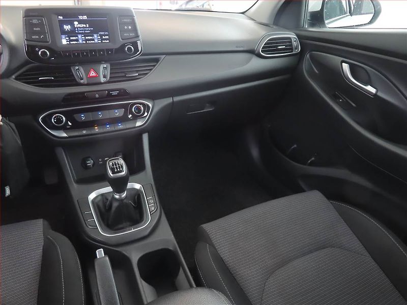 Hyundai i30 (2018) 1.6 CRDi, ČR,1.maj, Tempomat - fotka 8 z 15
