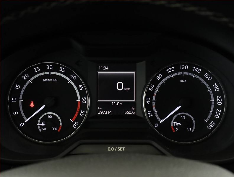 Škoda Octavia (2013) RS 2.0 TDI, Xenony, Tempomat - fotka 9 z 19