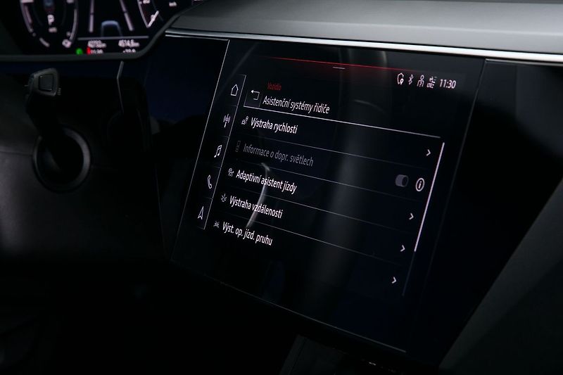 Audi e-tron 55 300kW Kessy ACC HUD ZÁRUKA - fotka 30 z 37