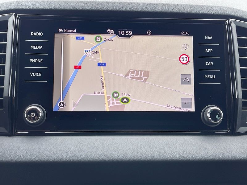 Škoda Karoq (2026) 1.5 TSI 110 kW DSG SportLine - fotka 15 z 35