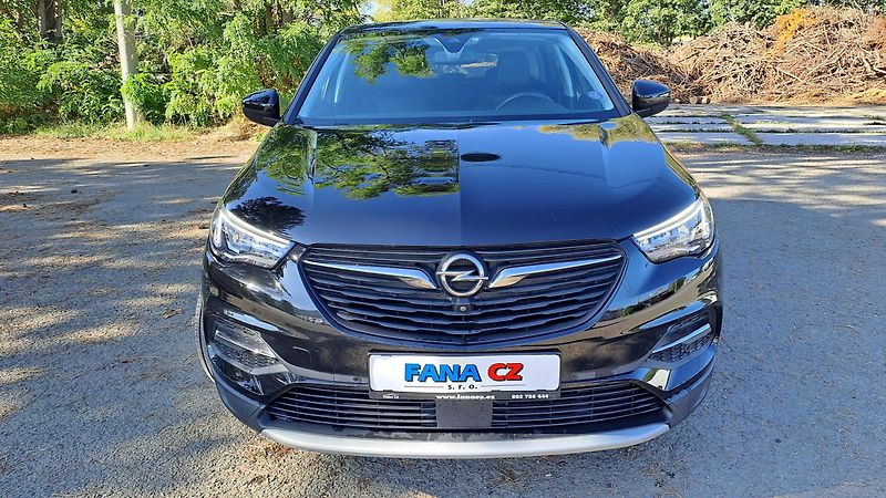 Opel Grandland X 1.2 Turbo S&S NAVI - fotka 2 z 26