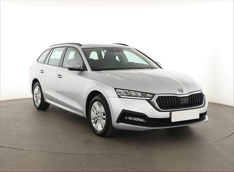 Škoda Octavia (2022) Ambition 2.0 TDI, ČR,1.maj - fotografie inzerátu