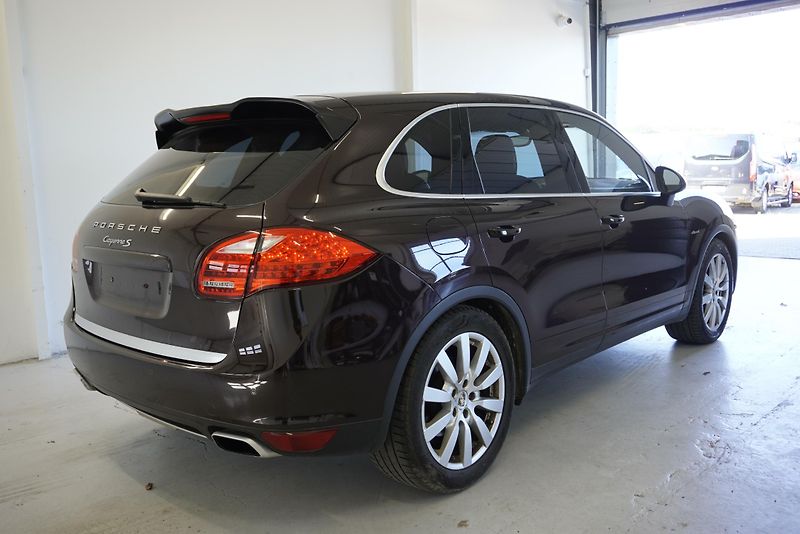 Porsche Cayenne 4,2 TDI V8 4WD AUT. - fotka 5 z 31