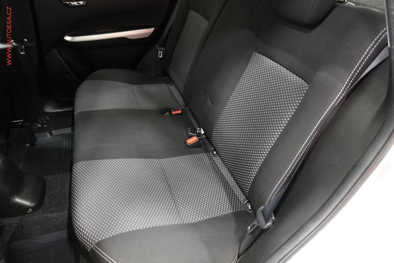 Suzuki Vitara (2016) 1.6 DDiS 4x4, AC, TZ, navi - fotka 10 z 25