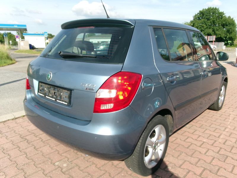 Škoda Fabia (2010) 1,2TSi ELEGANCE AC ALU - fotka 9 z 28