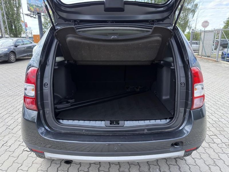 Dacia Duster 1.2 TCe 92 kW, 4x4 serviska - fotka 9 z 15