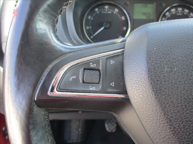 Škoda Fabia 1,2 TSi, digiklima, serviska, - fotka 15 z 29