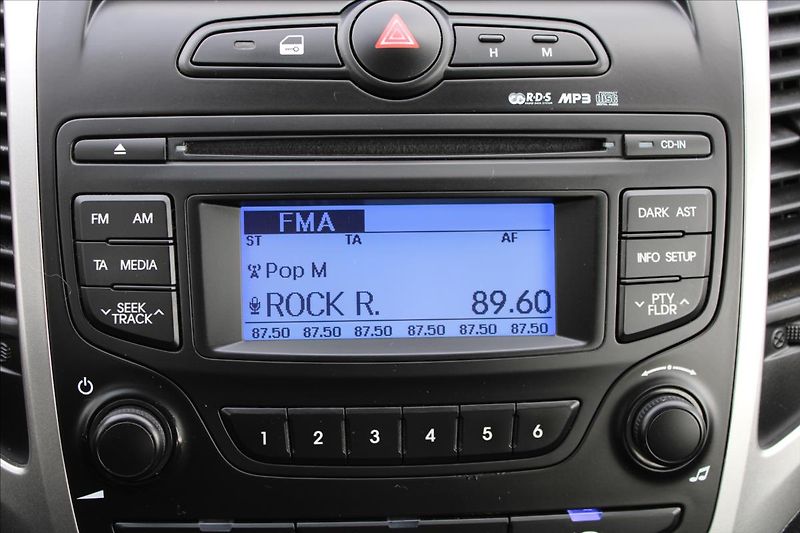 Hyundai ix20 1,4 CRDi  NOVÉ V ČR,TAŽNÉ - fotka 11 z 23