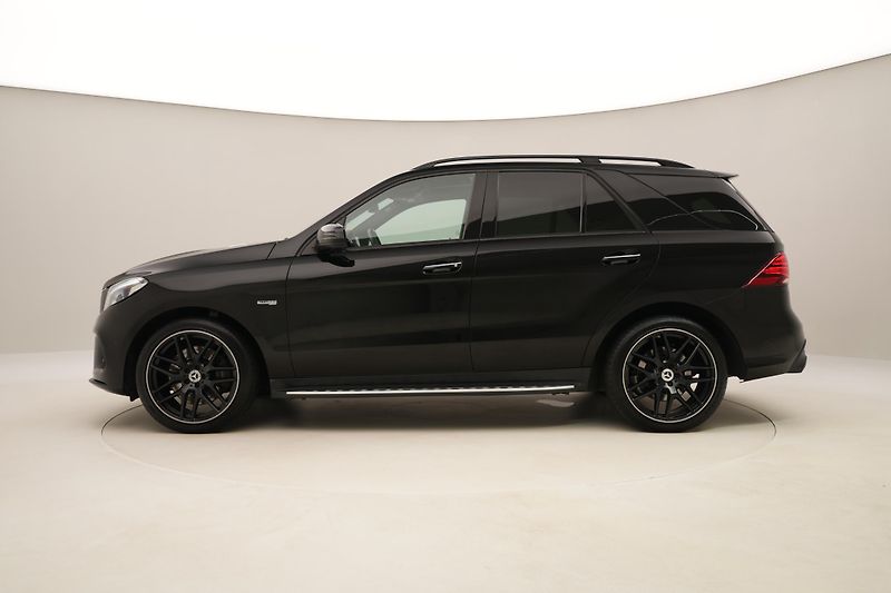 Mercedes-Benz GLE 43 AMG 4MATIC AUT  - fotka 9 z 67