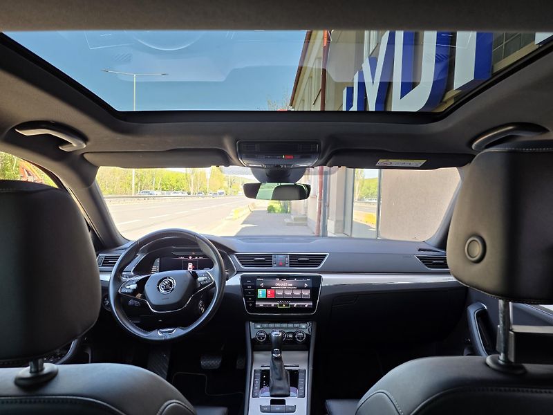 Škoda Superb 2.0-4x4-Laurin&Klement-200kw - fotka 3 z 25