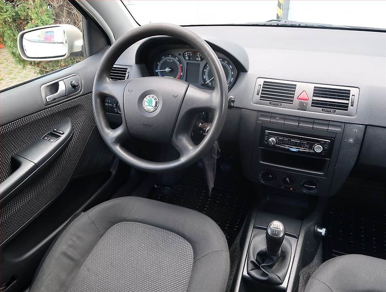 Škoda Yeti (2015) Ambition Plus 2.0 TDI - fotka 7 z 18