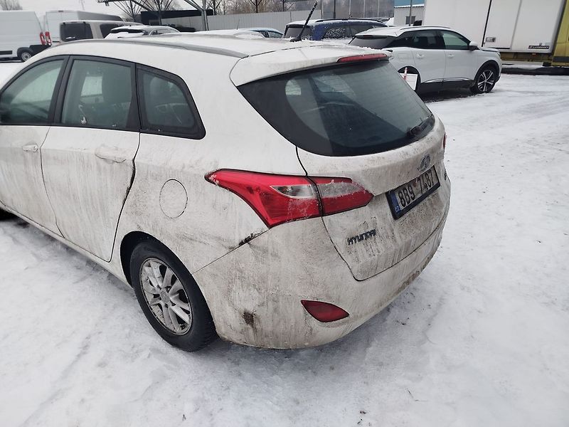 Hyundai i30 - fotka 7 z 25