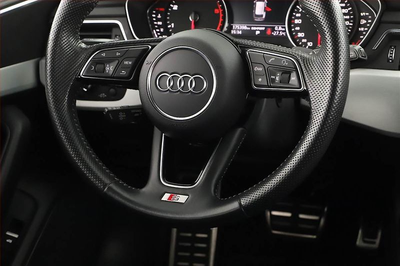 Audi A4 (2018) S-Line 3.0 TDI - fotka 8 z 20