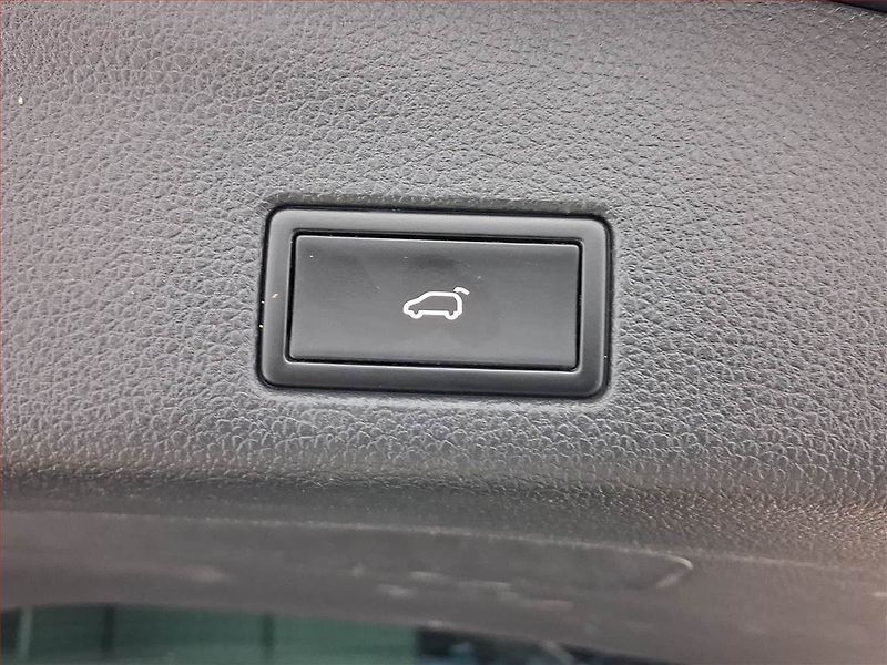 Volkswagen Sharan (2011) 2.0 TDI, Serv.kniha, Navi - fotka 22 z 22