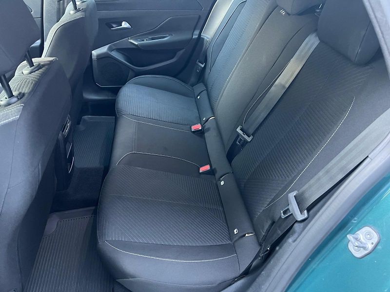 Peugeot 308 (2022) ACTIVEPACK 1.2PT 96kW CZ DPH - fotka 13 z 25
