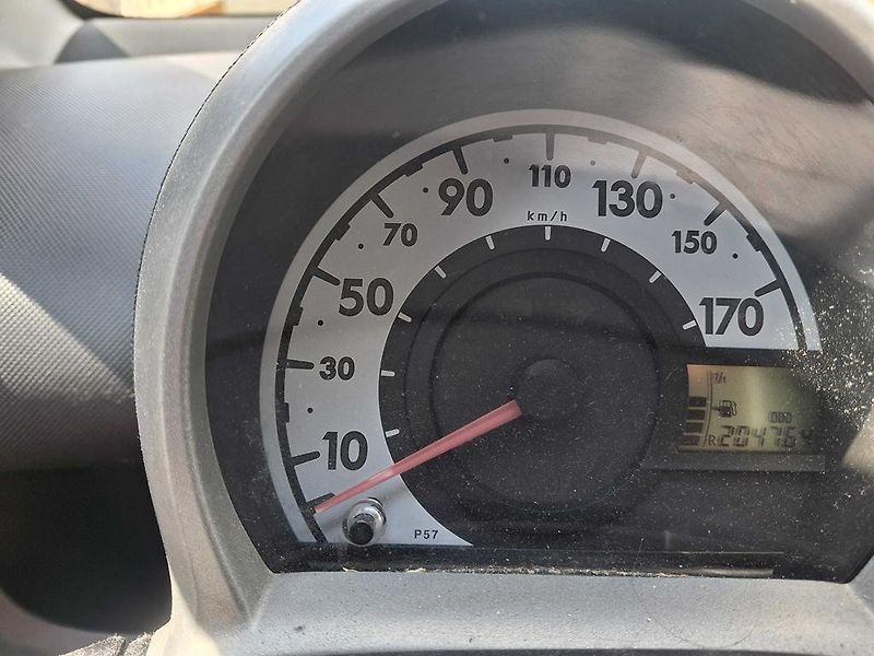 Peugeot 107 1,0 7B64871 - fotka 15 z 17
