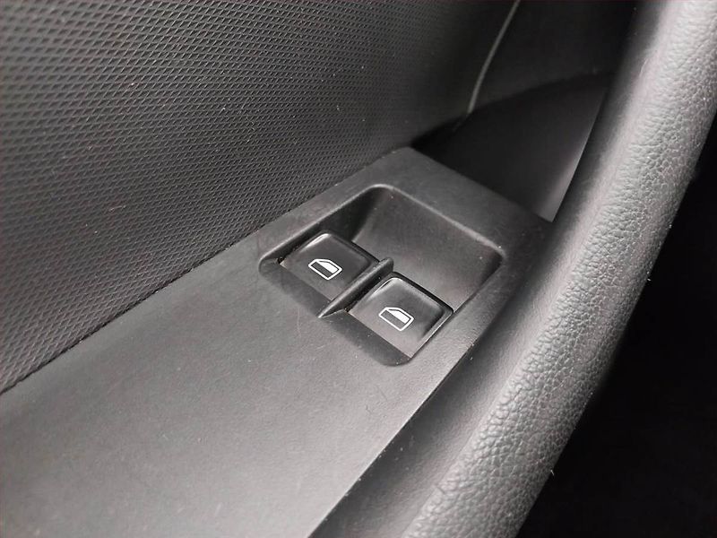 Škoda Rapid (2015) Spaceback 1.2 TSI, Serv.kniha - fotka 15 z 18