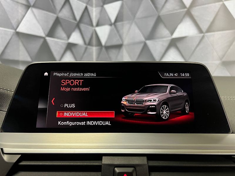 BMW X4 M40d xDrive M-PAKET - fotka 22 z 33