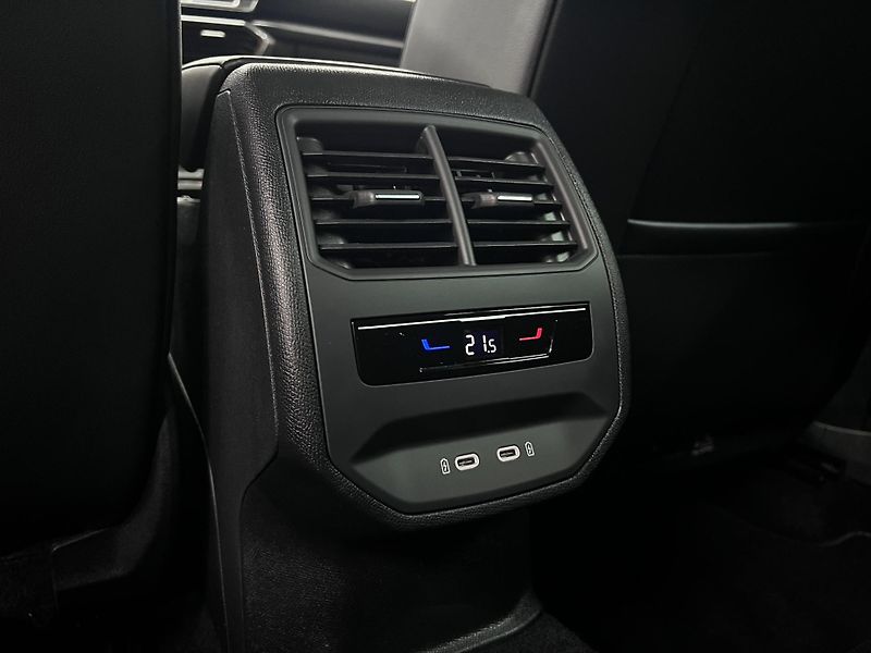 Cupra Leon 2.0 TSI 221 kW 2022 - fotka 18 z 47
