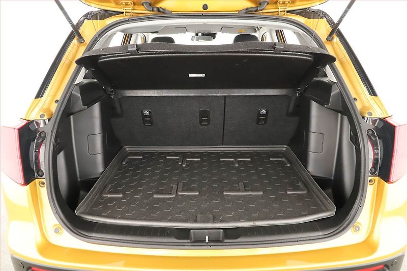 Suzuki Vitara (2021) Elegance 1.4 BoosterJet - fotka 17 z 18