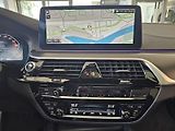 BMW Řada 5 M550i xDrive - náhled 27
