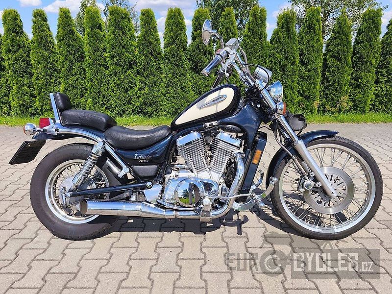 Suzuki VS 800 GL Intruder (1994) - fotka 1 z 11