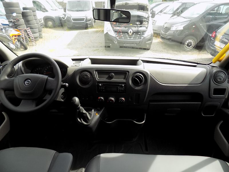 Opel Movano 2,3 CDTI 107 KW L1H1 9 MÍST - fotka 29 z 42