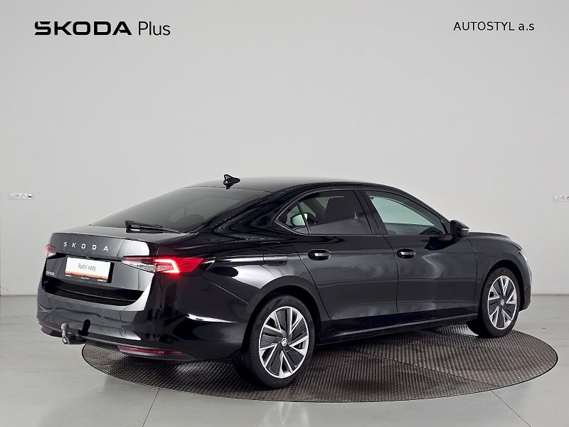 Škoda Superb (2024) 1.5TSi DSG Selection Tažné - fotka 2 z 29