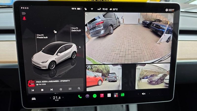 Tesla Model Y (2023) Long Range AWD DE SoH 91,2% - fotka 32 z 40