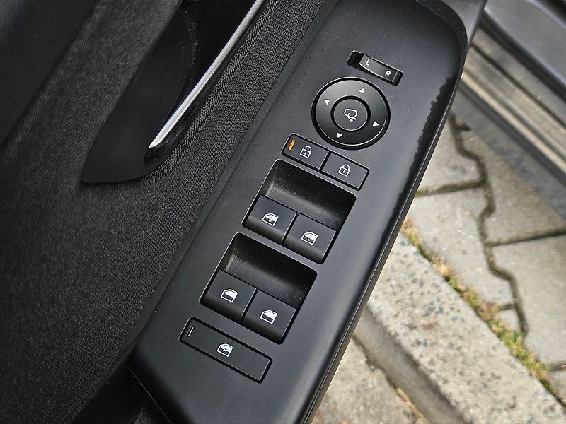 Hyundai Kona 1.6T-GDi DCT NLine Technology - fotka 11 z 33