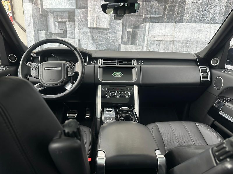 Land Rover Range Rover (2017) 3.0TDV6, 190KW, 360°, SOFT,DPH - fotka 11 z 35