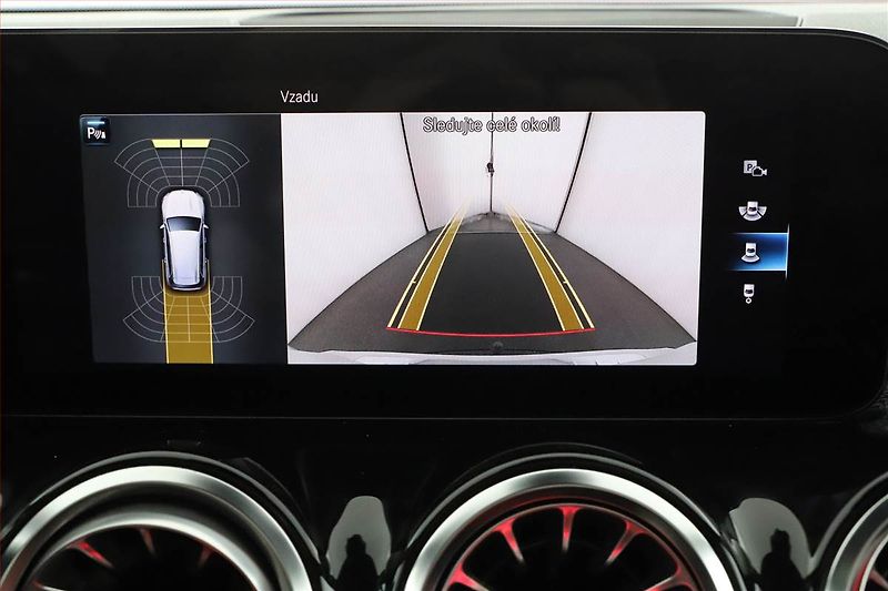 Mercedes-Benz GLB (2023) 200 d 4MATIC - fotka 18 z 21